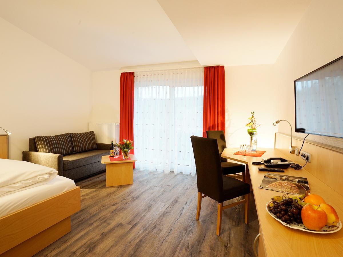 Hotel Gasthof Zum Biber 모텐 외부 사진