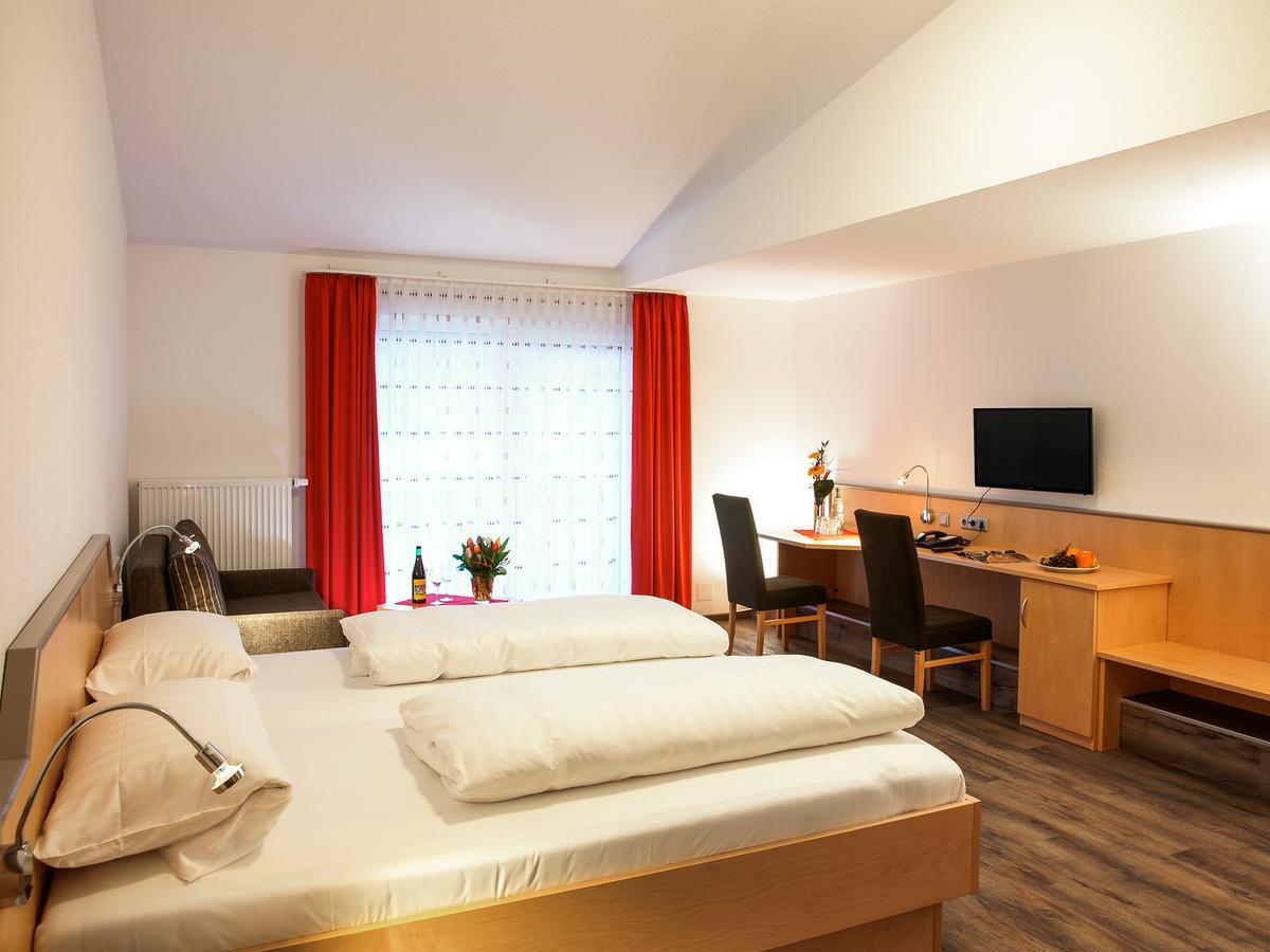 Hotel Gasthof Zum Biber 모텐 외부 사진