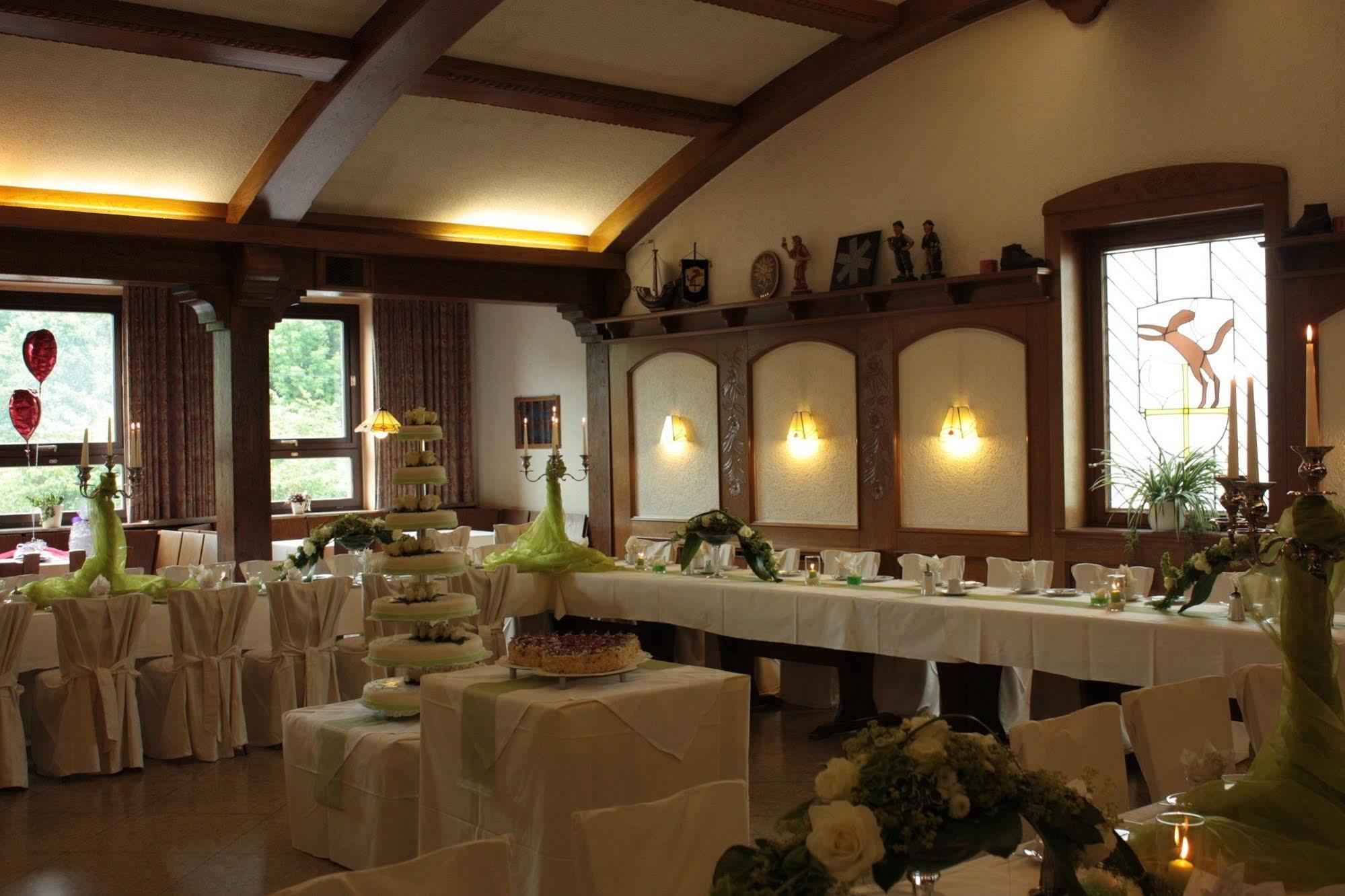 Hotel Gasthof Zum Biber 모텐 외부 사진
