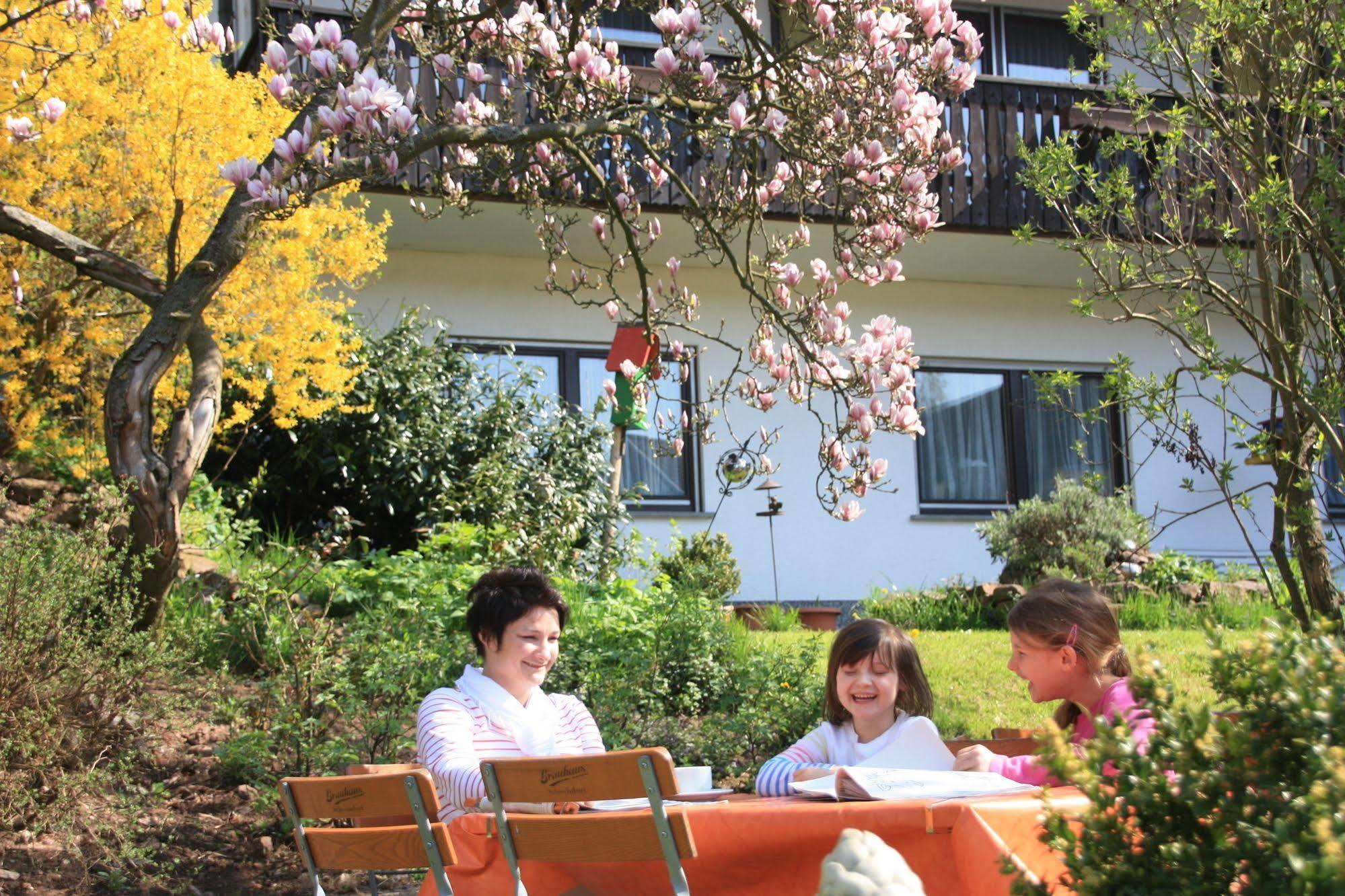 Hotel Gasthof Zum Biber 모텐 외부 사진