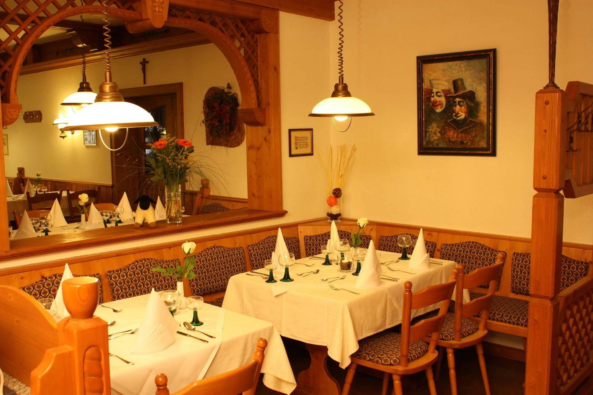 Hotel Gasthof Zum Biber 모텐 외부 사진
